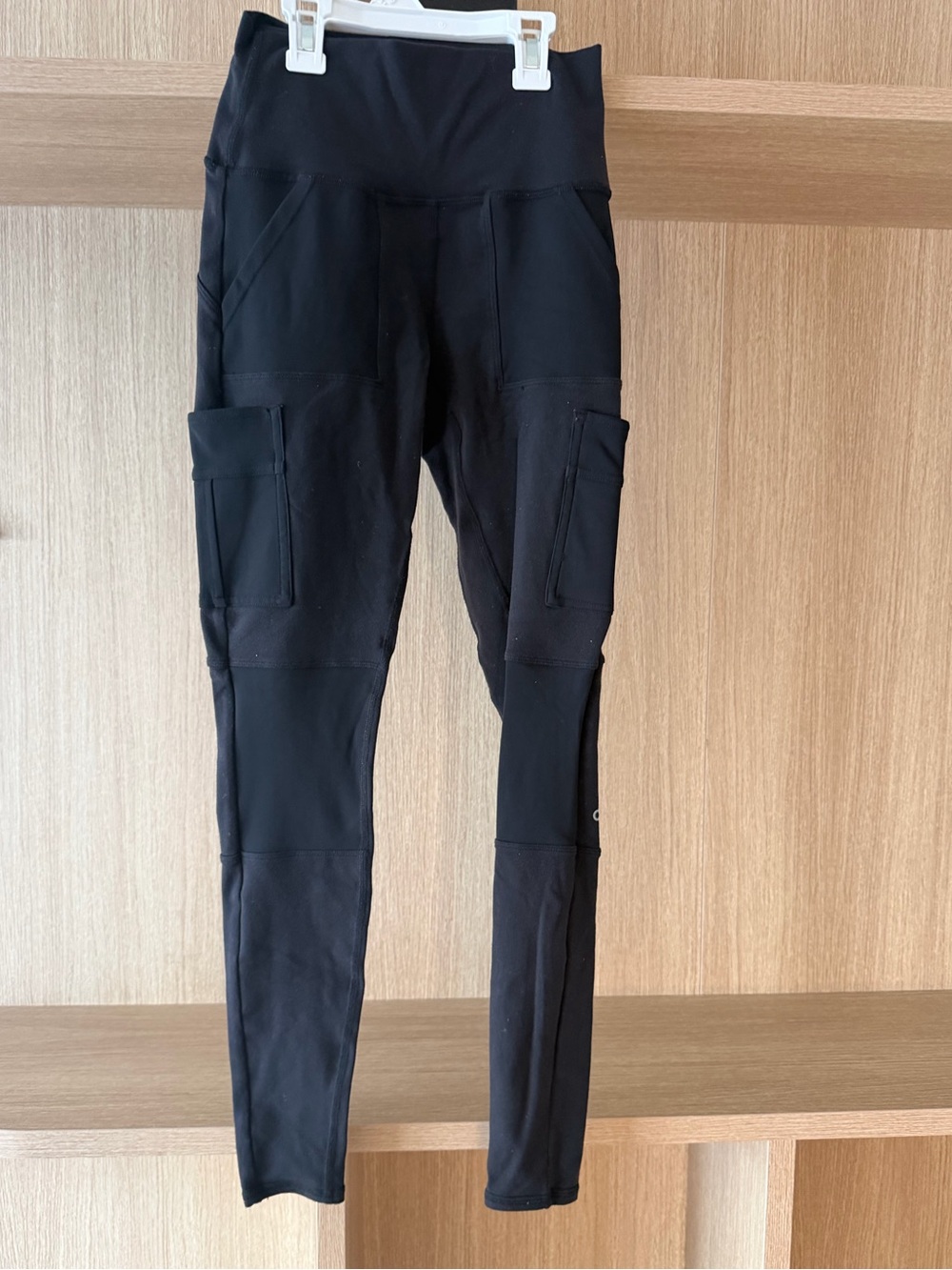 Alo Black Cargo Leggings - Versatile Active Bottoms